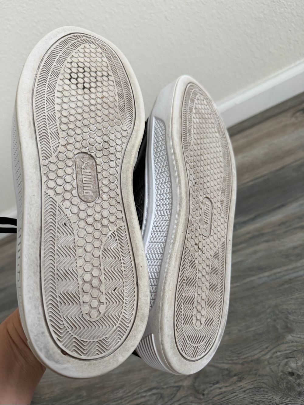 Puma Smash V3 Platform Sneakers in black and white women’s size 10 - Picture 7 of 9